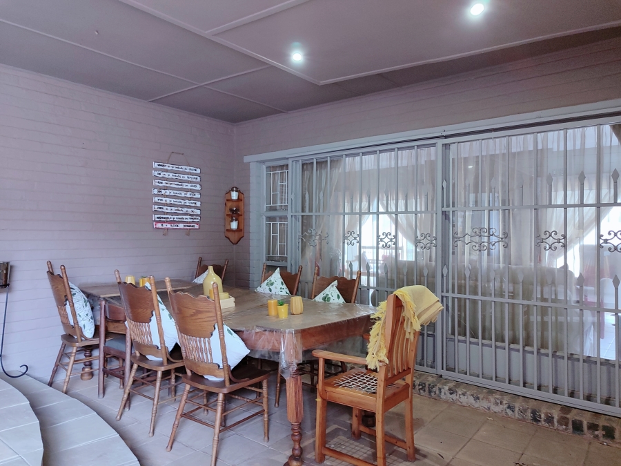 4 Bedroom Property for Sale in Wilkoppies North West